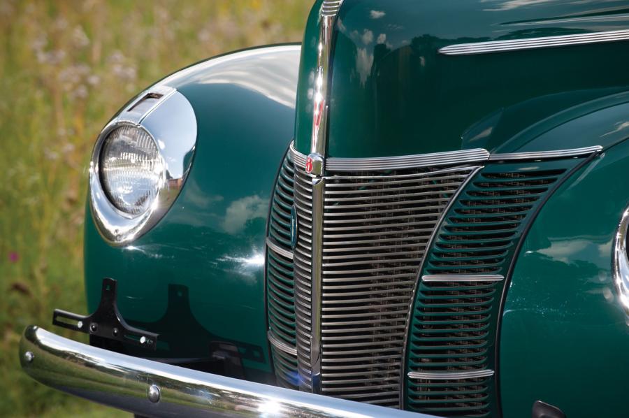  Ford DeLuxe Convertible Coupe 1940 года  (фото 34 из 80)